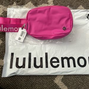 LULULEMON SONIC PINK/ WHITE BELT BAG